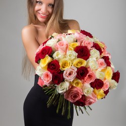 buket-iz-51-rozy-miks-foto-2
